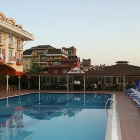 Larissa Blue Kemer